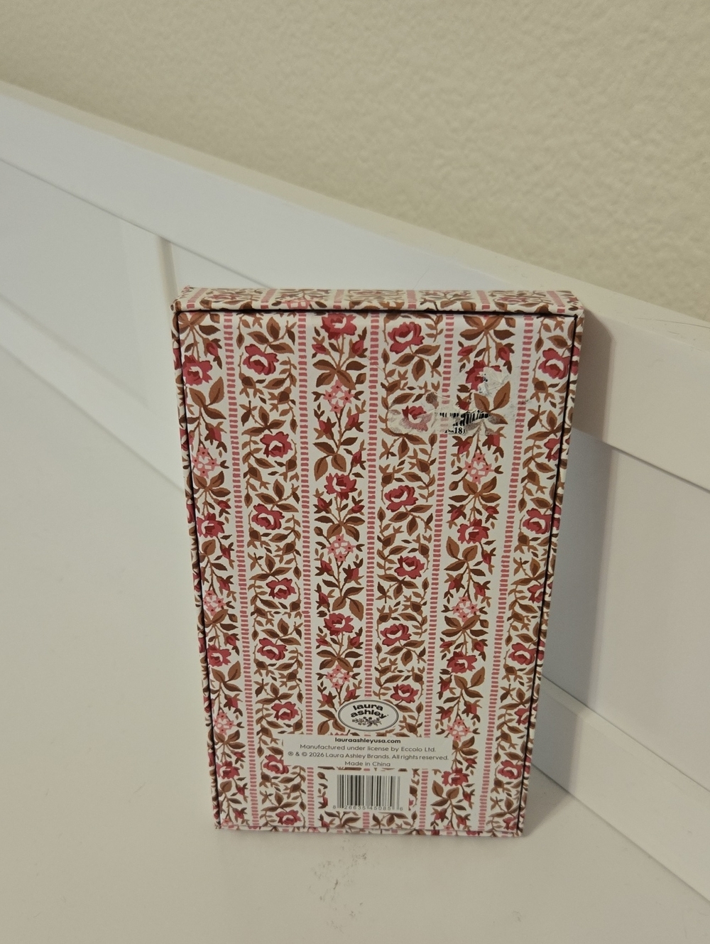 Laura Ashley Rose  Romatic Costage Pen Trio - Pink, White - Picture 3 of 4